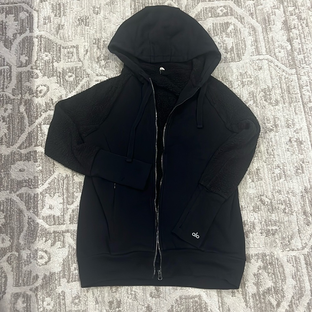 Cozy Black ALO Yoga Hoodie